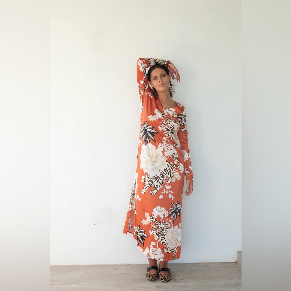 LAS SURENAS Tiger Romantic Silk Maxi Dress In Brick